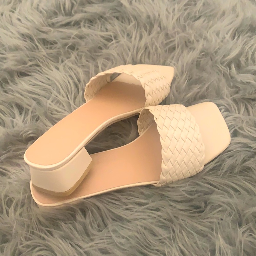 SHEIN nude sandals size 9